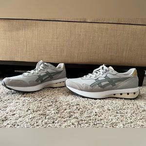 ASICS Jogger X81 NWT and Box - Size 11